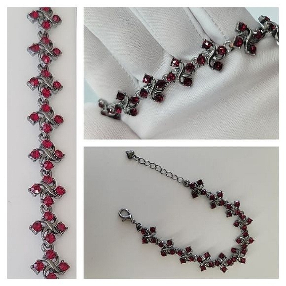 Bracelet Gunmetal Tone Red Crystal Bracelet #515
